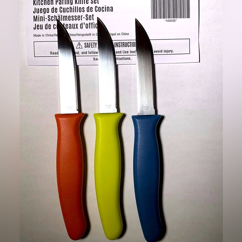 Pampered Chef 3 piece Paring Knife Set NWT / original packaging